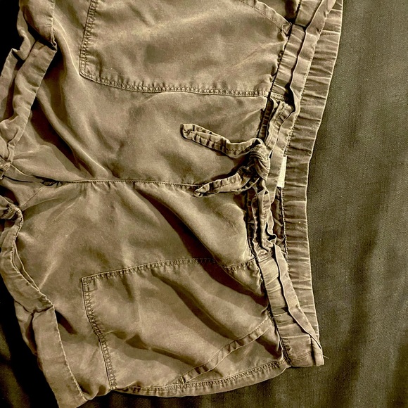 Aerie Shorts - Picture 3 of 3